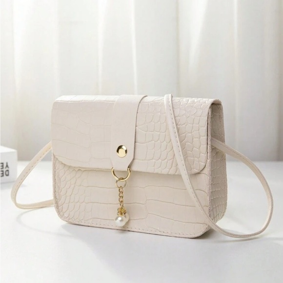 ⚠️Clearance Beige Crocodile Print Square Crossbody Bag - Picture 4 of 7